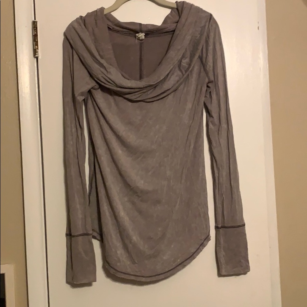 Long sleeve pullover